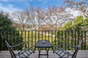 Elegant 4-Season Lake Geneva Condo with Fireplace!